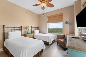 Condo, Multiple Beds (Indigo East 901 + Den w/Cabana !) | 3 bedrooms, iron/ironing board, WiFi - Indigo East 901 + Den W/cabana ! (Pensacola)