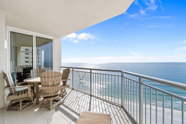 公寓客房, 多張床 (Indigo East 1602) | 室外用餐