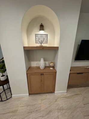 Interior - Gorgeous House, King Suite, Central Location.

 (Tucson)