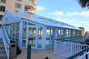 ์ฝ๋, ์นจ๋(์ฌ๋ฌ ๊ฐ) (Beach Colony East 16B-Penthouse) | ์ธ๊ด