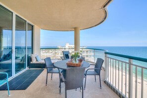 Condo, várias camas (Beach Colony East 16B-Penthouse) | Opções para refeição ao ar livre