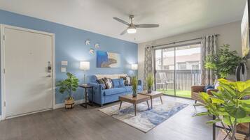 Älytelevisio, pöytäjalkapallopöytä, pöytätennispöytä