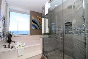 Bathroom - Beach Colony East 8A (Pensacola)