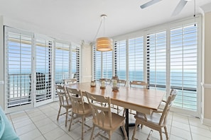 Condo, varias camas (Summer House 1501B) | Restaurantes