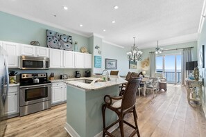 Appart'hôtel, plusieurs lits (Spanish Key 702) | Cuisine privée