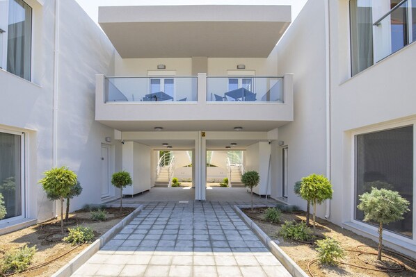 Exterior - Tertsa Suites (Tertsa)