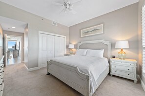 Apartment, Mehrere Betten (La Playa 1202) | 3 Schlafzimmer, Bügeleisen/Bügelbrett, WLAN