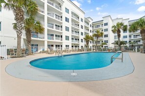 Appart'hĂŽtel, plusieurs lits (Palm Beach D45) | Piscine