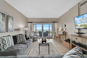 Leilighet, flere senger (Sandy Key 112) | Oppholdsområde | TV