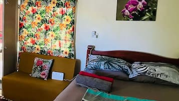 1 habitación, tabla de planchar con plancha, wifi y ropa de cama