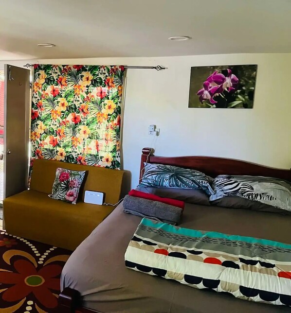 1 bedroom, iron/ironing board, WiFi, bed sheets