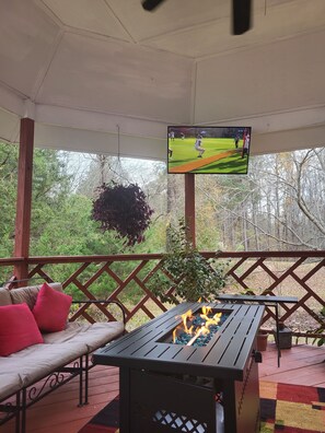 Game room - Masters Tournament, Pet friendly, Home away from Home (Evans)
