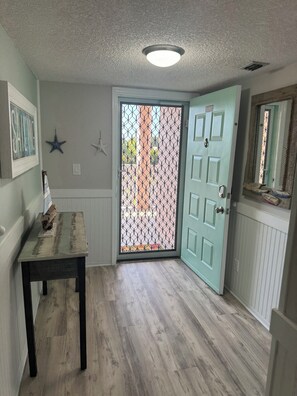 Interior - JUPITER BAY! Beachside Bliss in the Sunshine State! (Jupiter)