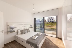 3 عدّة غرف نوم ومكواة/لوح كي وواي فاي مجانًا وملاءات أسرّة