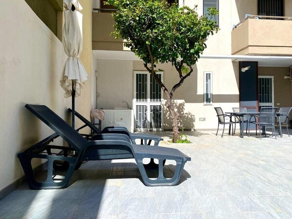 Outdoor dining - Casa al Mare (Monopoli)