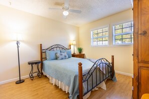 3 habitaciones, cuna de viaje, wifi gratis y ropa de cama