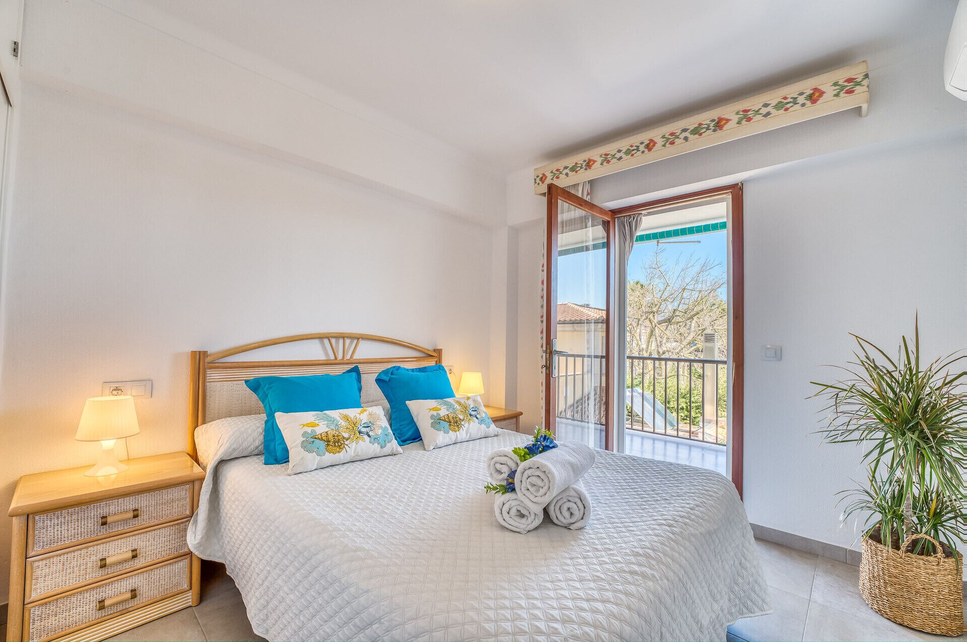 2 dormitorios, tabla de planchar con plancha, wifi gratis y ropa de cama