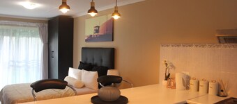 Chic & Serene 1-Bed Haven in Roodepoort