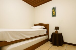 2 bilik tidur, peralatan tempat tidur premium, katil Tempur-Pedic 