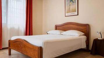 Basic Apartment | 2 bedrooms, premium bedding, Tempur-Pedic beds, blackout drapes