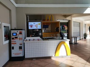 Restaurant - Casa Cafetal Aeropuerto Two Bedrooms  (Alajuela)