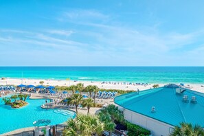 Apartamento, varias camas (Edgewater Tower 1-412) | Playa | Ubicación a pie de playa