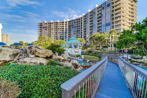 Property grounds - Edgewater Golf Villa 1409 (Panama City Beach)
