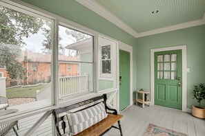 Terrace/patio - 1 Mi to Downtown Tyler: Historic Home w/ Porch! (Tyler)