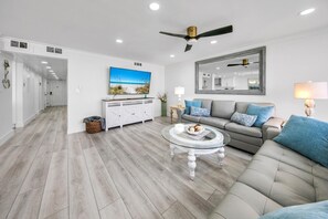 Condo, Multiple Beds (Edgewater Tower 2-407) | Living area