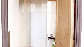 Dusche, Handtücher, Seife, Toilettenpapier