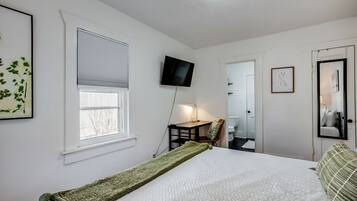 2 bedrooms, iron/ironing board, free WiFi, bed sheets