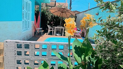 Casa Jardim Secreto. Comodidade e Diversão Próxima da Praia