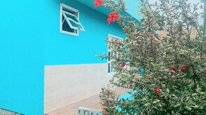 Exterior detail - Casa Jardim Secreto. Comodidade e Diversão Próxima da Praia (Tapera da Base Florianópolis)