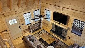 Living area - No Place Like Home (Pigeon forge)