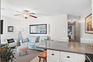 Apartment, Mehrere Betten (St Martin Beachwalk Villas 112) | Innenbereich