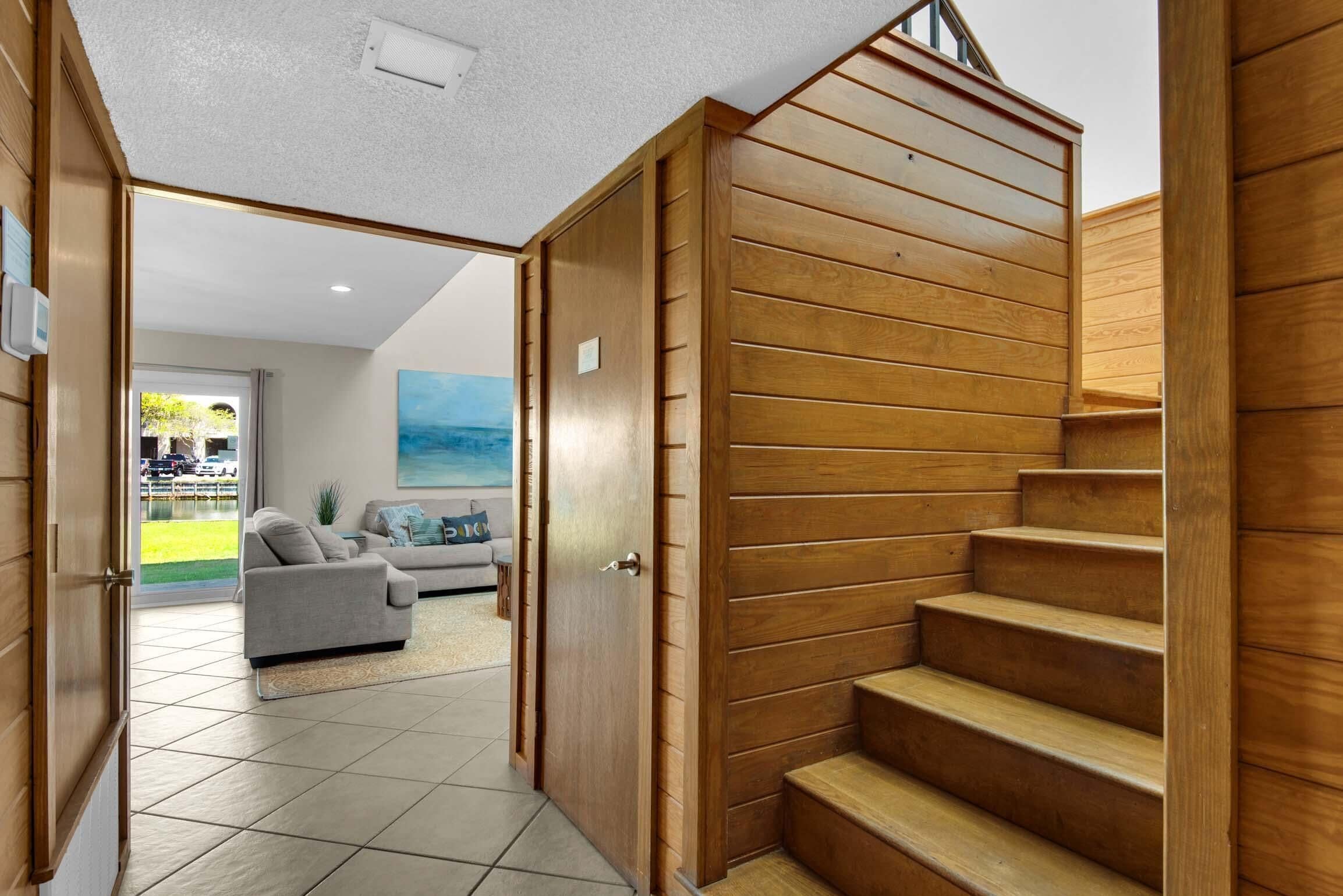 Nhà, nhiều giường (Shoreline Towers Townhouse 4-4) | Nội thất