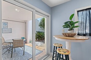 Hus - flere senge (Shoreline Towers Townhouse 4-3) | Spiseområde