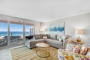 Condo, Multiple Beds (Shoreline Towers 3092) | Living area