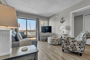 TV - Going Coastal in Beach Harbour! (Carolina Beach)