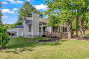 Exterior - Fieldview Retreat, Sleeps 7! (Angier)