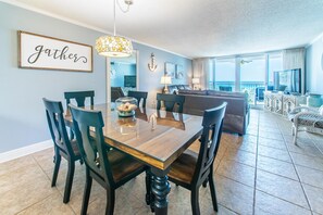 Condo, Multiple Beds (Shoreline Towers 3073) | Dining
