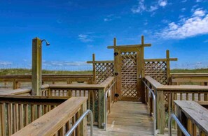Property grounds - Slice of Paradise, Oceanfront & Boardwalk views (Carolina Beach)