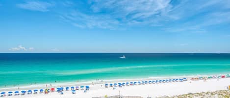 Condo, varias camas (Shoreline Towers 1085) | Playa | En la playa