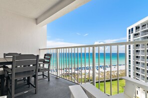 Lägenhet - flera sängar (Shoreline Towers 1085) | Restaurang utomhus