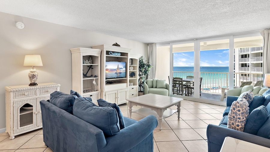 Shoreline Towers 1085