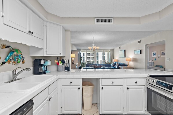 Lägenhet - flera sängar (Shoreline Towers 1085) | Eget kök | Ugn och brödrost