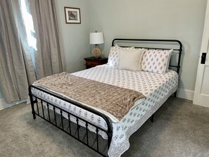 2 Schlafzimmer, Schreibtisch, Bügeleisen/Bügelbrett, kostenloses WLAN