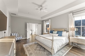 4 bedrooms, iron/ironing board, WiFi, bed sheets