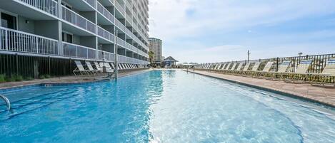 콘도, 킹사이즈침대 1개 및 소파베드 (Pelican Beach Resort 501) | 수영장 | 실내 수영장, 야외 수영장