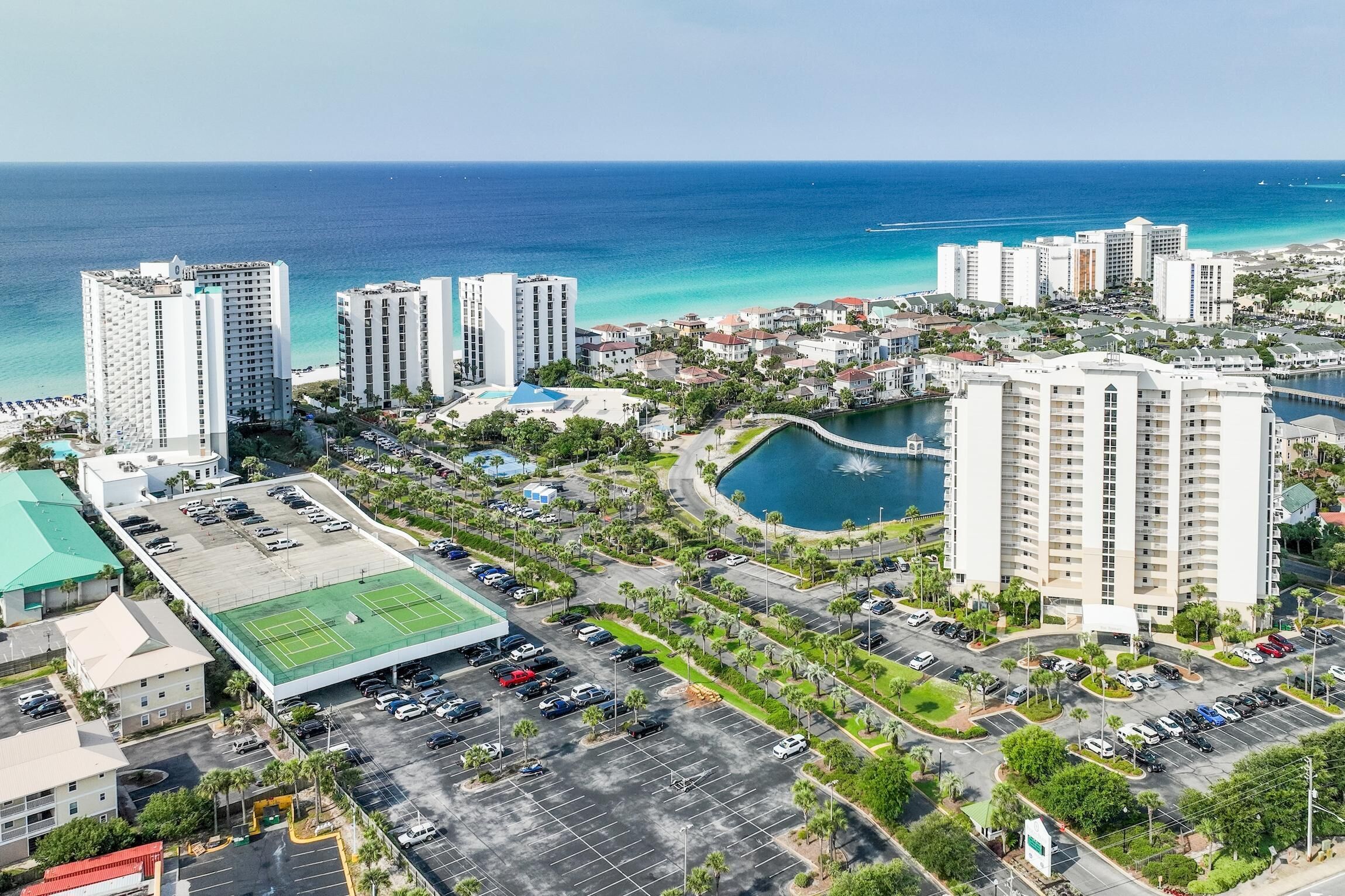 Condo, 1 King Bed with Sofa bed (Pelican Beach Resort 410) | Exterior